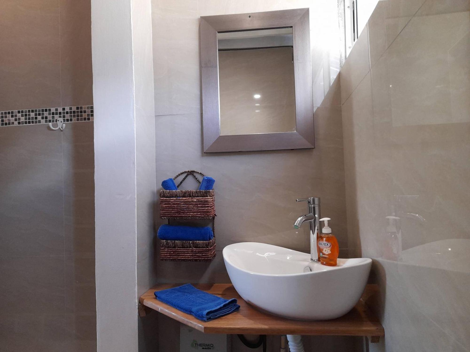 Casa Blanca Beachfront House With Shared Pool Access Pangea Lodge Manzanillo  Esterno foto
